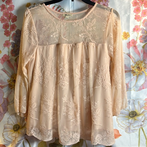 Lilly Star Blouse in Peach - Picture 1 of 6